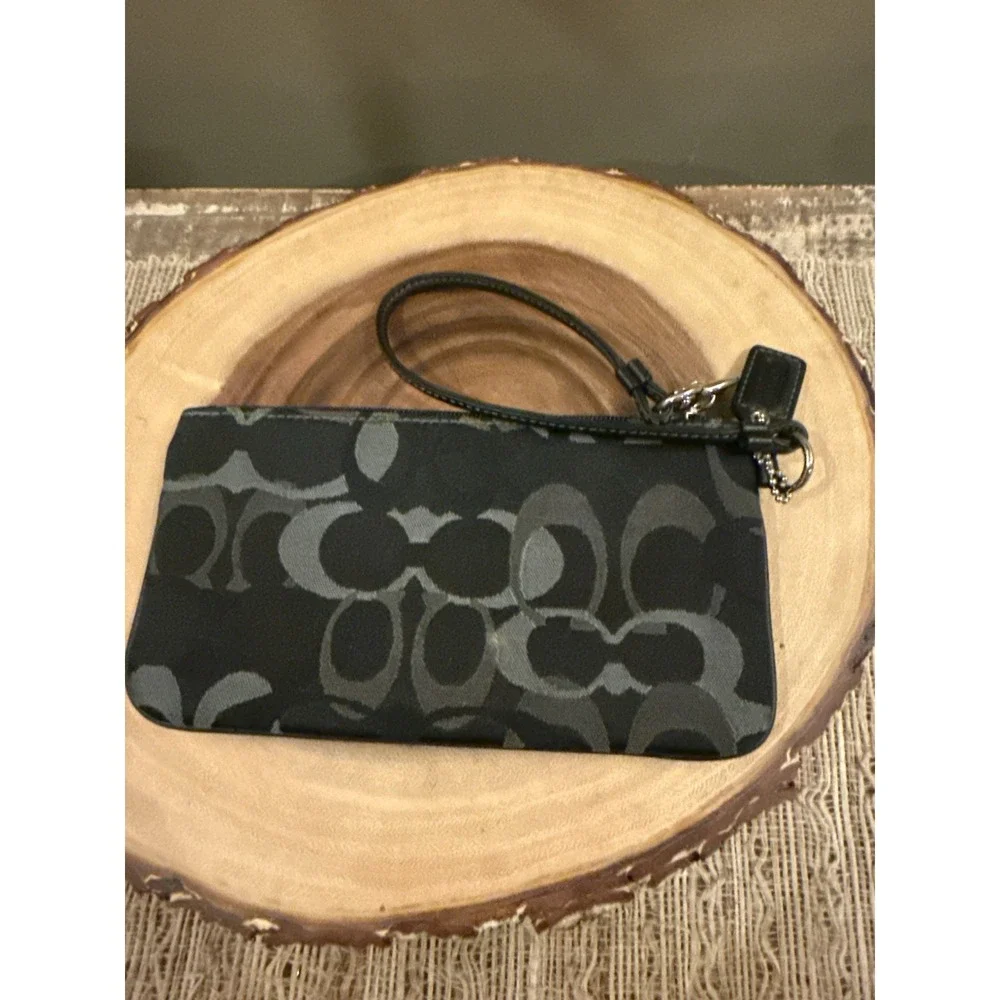 Vintage Coach Black Gray Signature Logo 1941 Wristlet Pouch Front Snap Pocket
